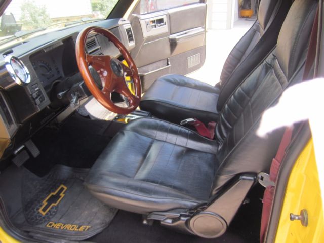 1988 Yel!ow Chevrolet S-10 Two door Blazer