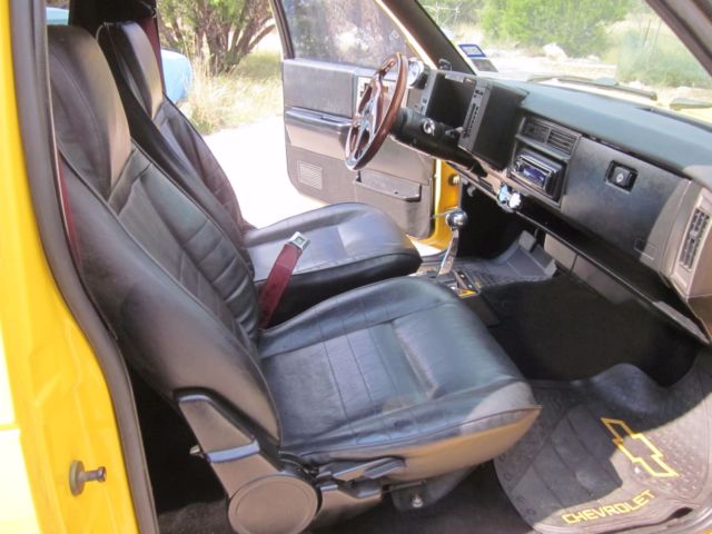 1988 Yel!ow Chevrolet S-10 Two door Blazer
