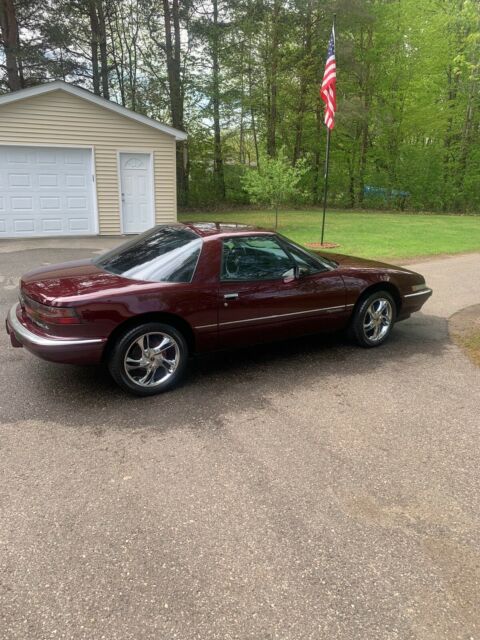 1988 Burgundy Buick Reatta Coupe