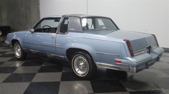 1988 Blue Oldsmobile Cutlass