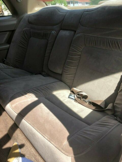 1988 White Ford Thunderbird Coupe