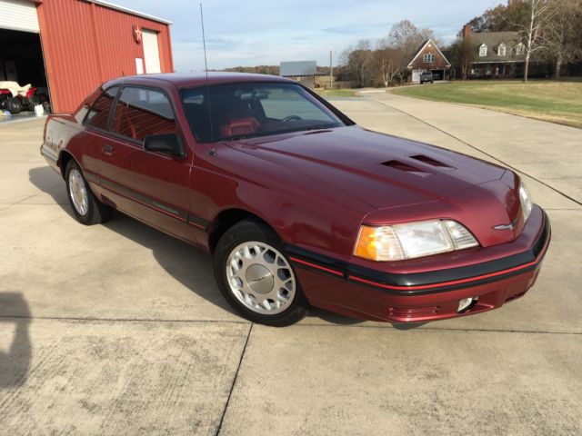 1988 Burgundy Ford Thunderbird Coupe