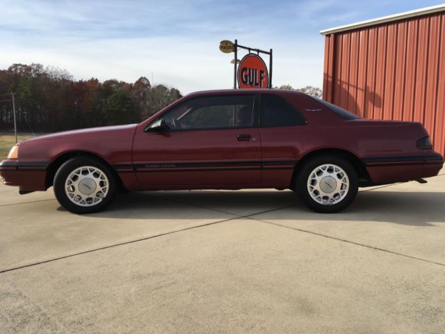 1988 Burgundy Ford Thunderbird Coupe