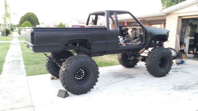 1988 black Toyota Pickup xtra cab