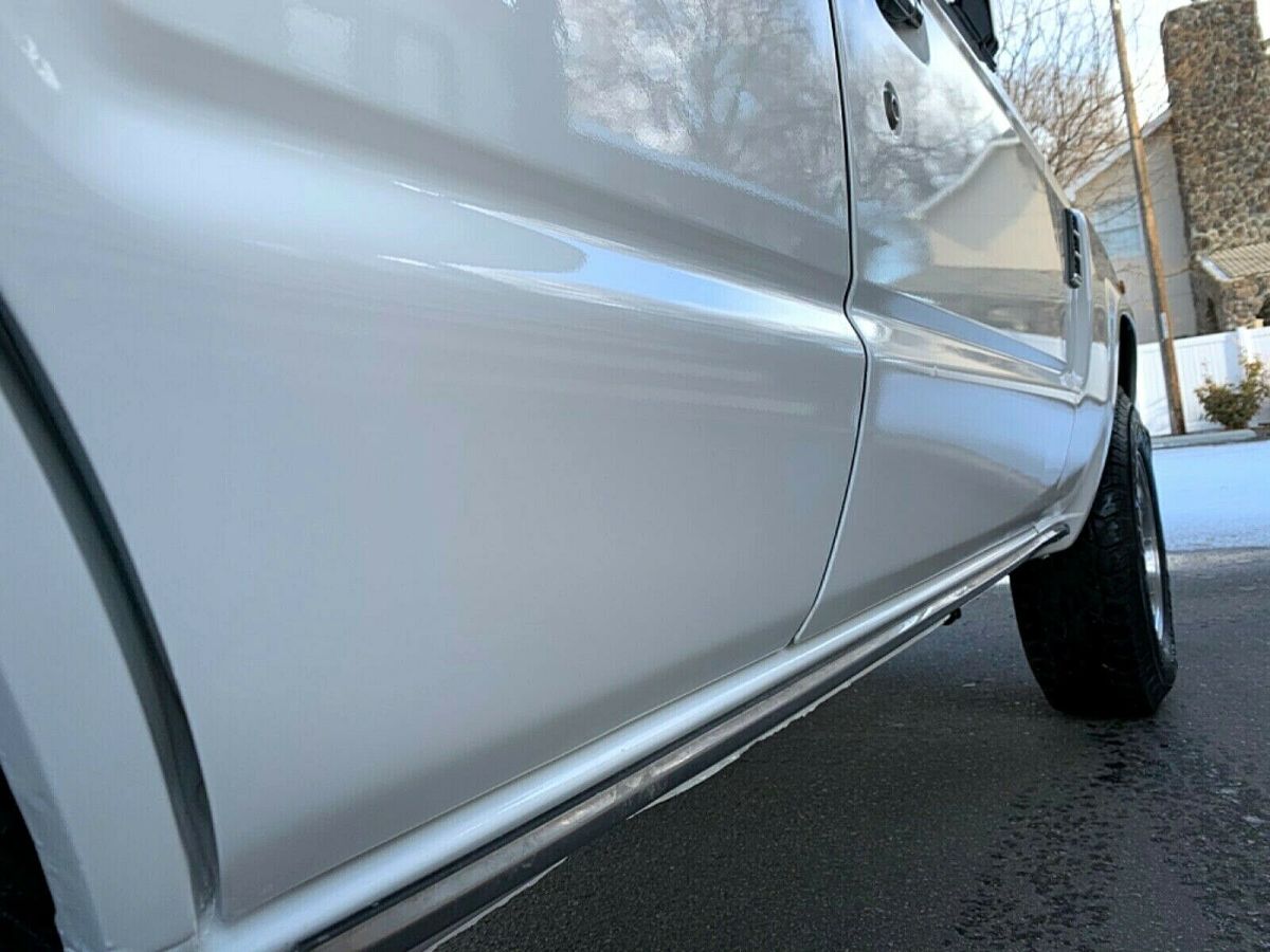 1988 White Toyota Land Cruiser SUV