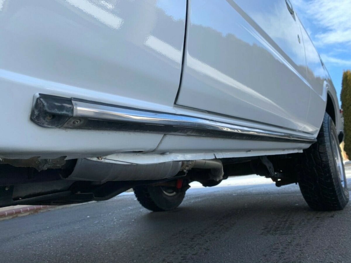 1988 White Toyota Land Cruiser SUV