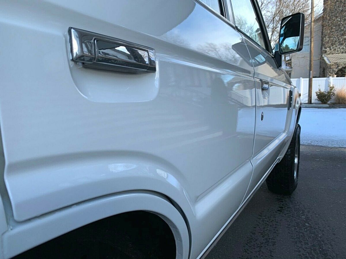 1988 White Toyota Land Cruiser SUV