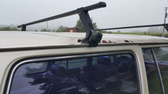 1988 Gold Toyota Land Cruiser SUV