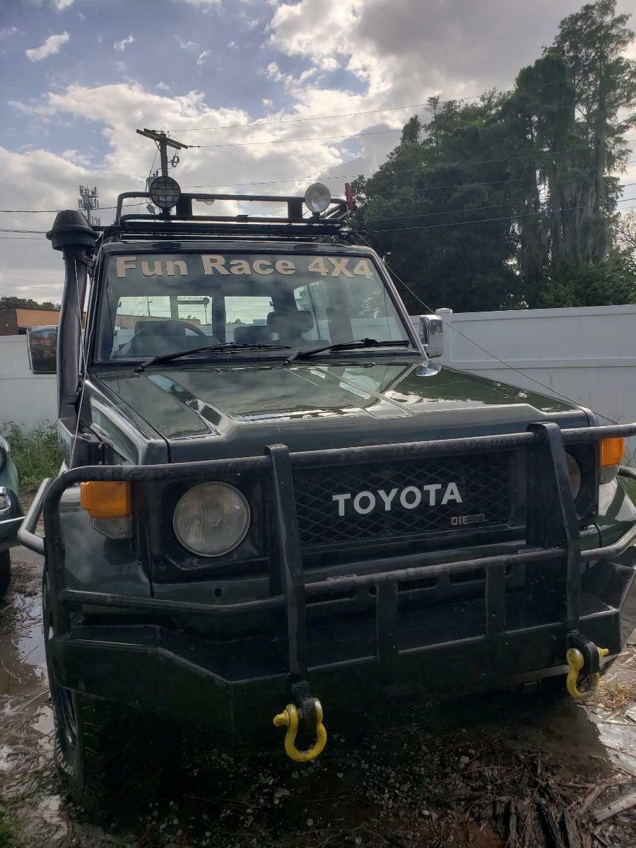 1988 Green Toyota Land Cruiser