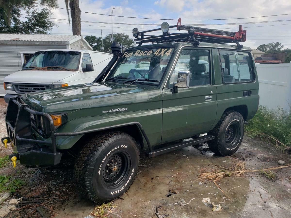 1988 Green Toyota Land Cruiser