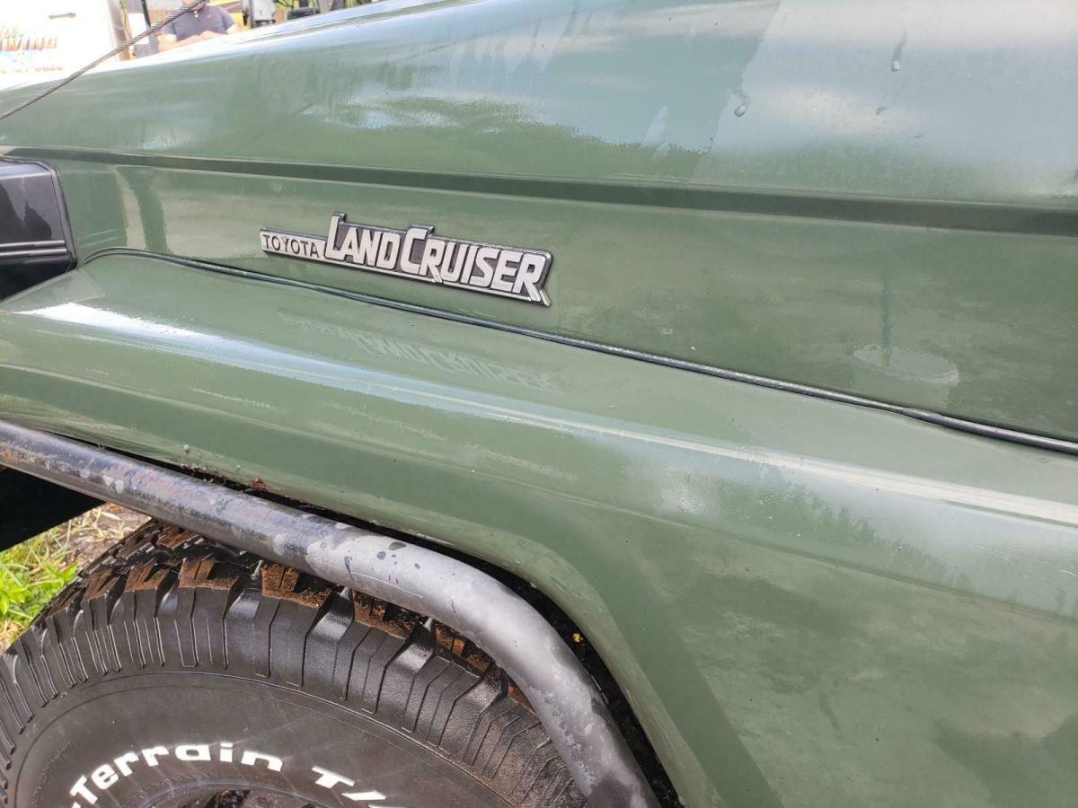 1988 Green Toyota Land Cruiser
