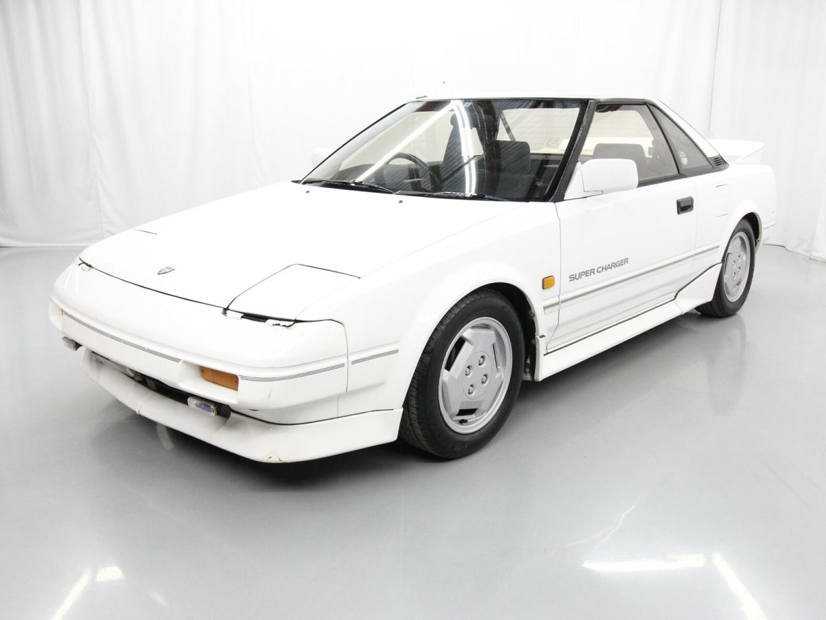 1988 White Toyota MR2 Coupe