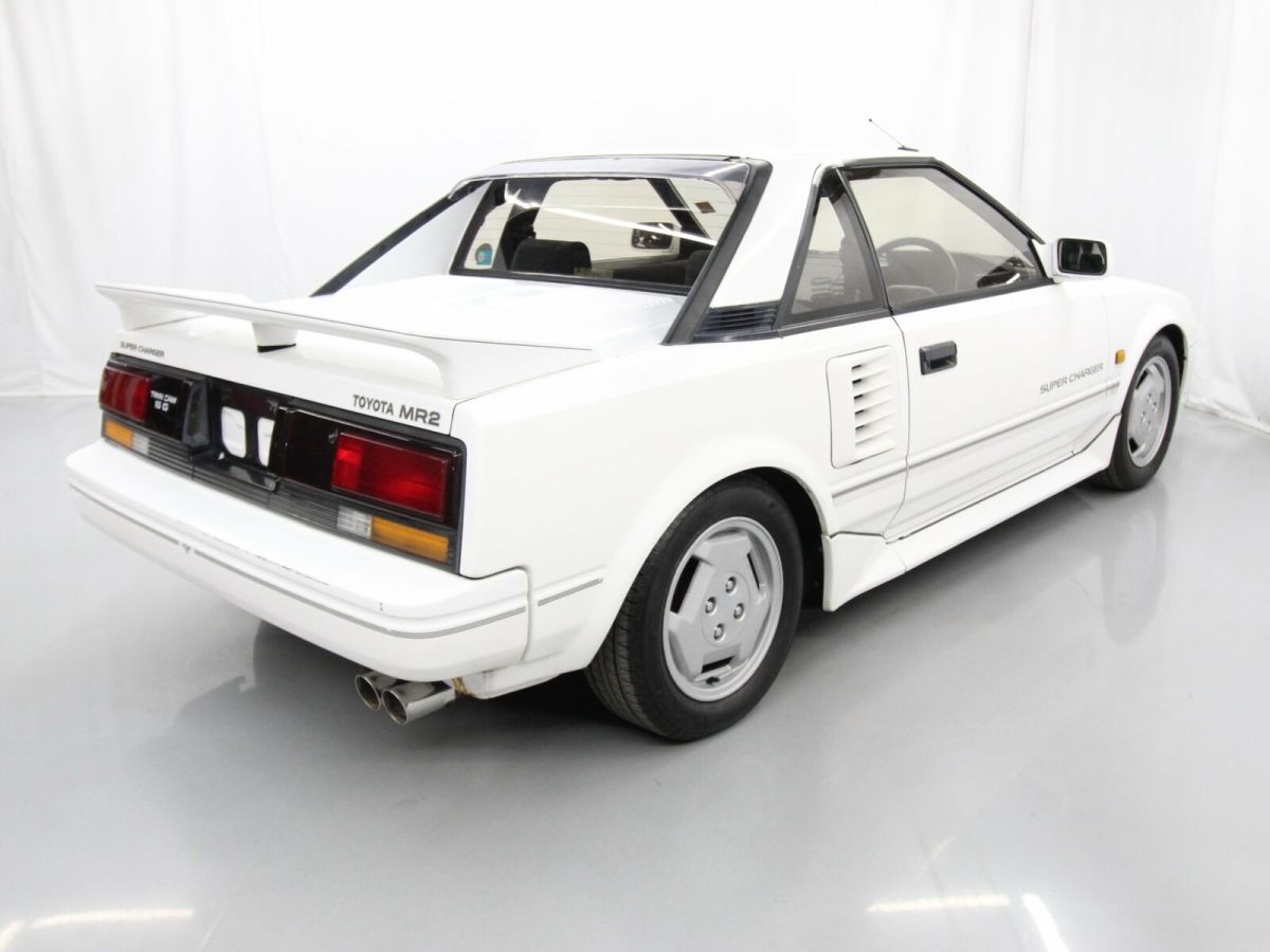 1988 White Toyota MR2 Coupe