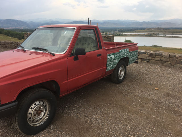1988 RED Toyota PICKUP Pickup