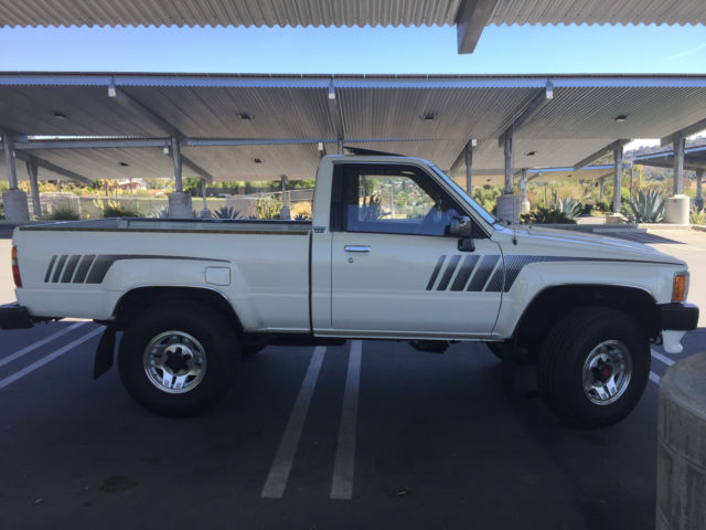 1988 White Toyota Other Standard Cab Pickup