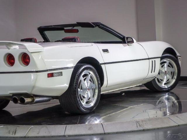 1988 White Chevrolet Corvette Convertible