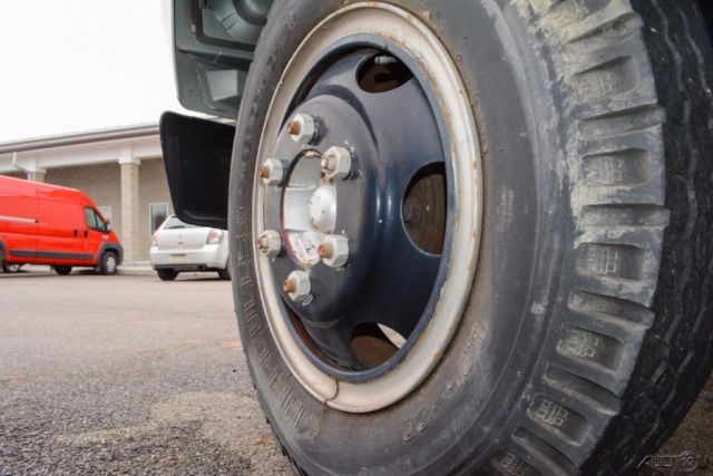 1988 Gray Ford F600 Other