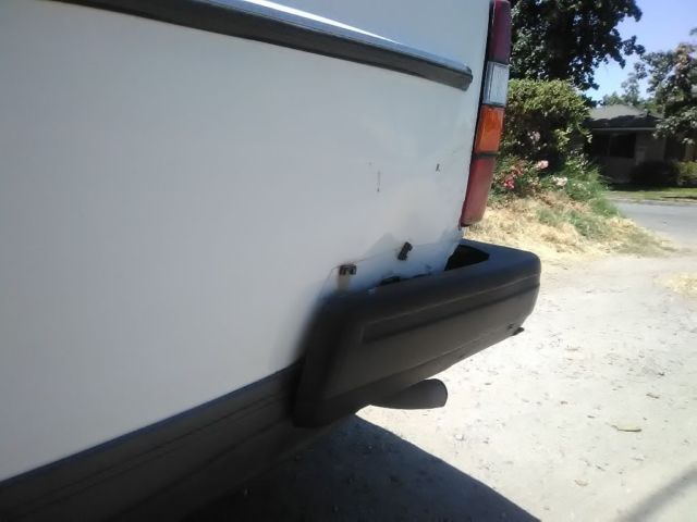 1988 White Volvo 240 Wagon