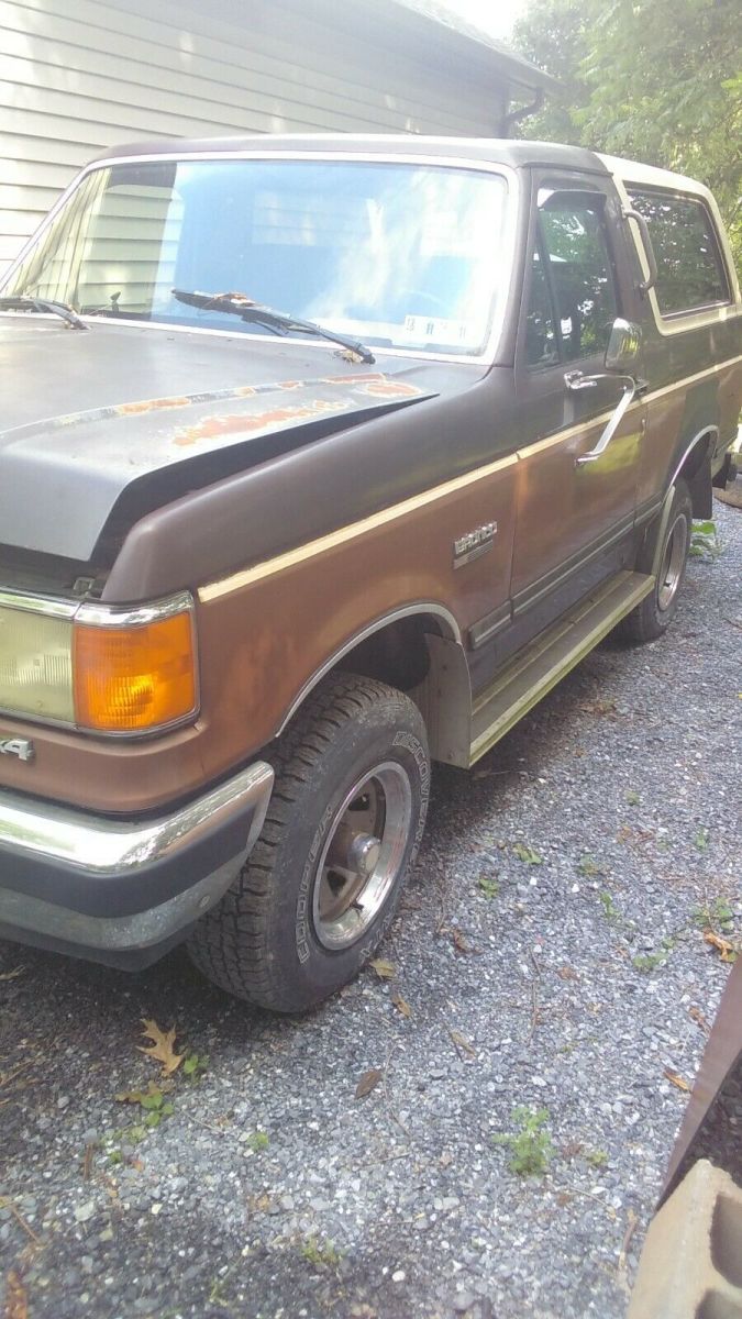 1988 Brown Ford Bronco SUV