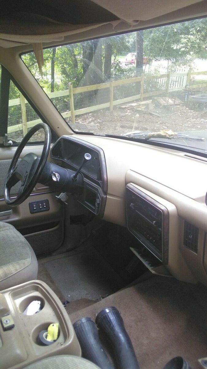 1988 Brown Ford Bronco SUV