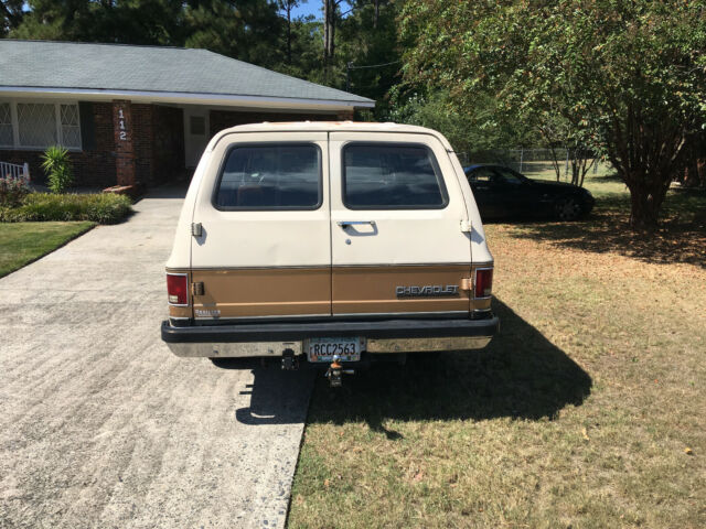 1989 Tan Chevrolet Suburban SUV
