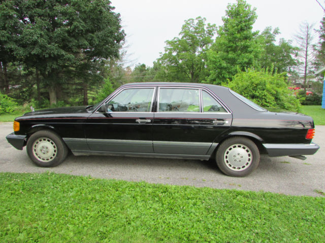 1989 Black Mercedes-Benz S-Class Sedan