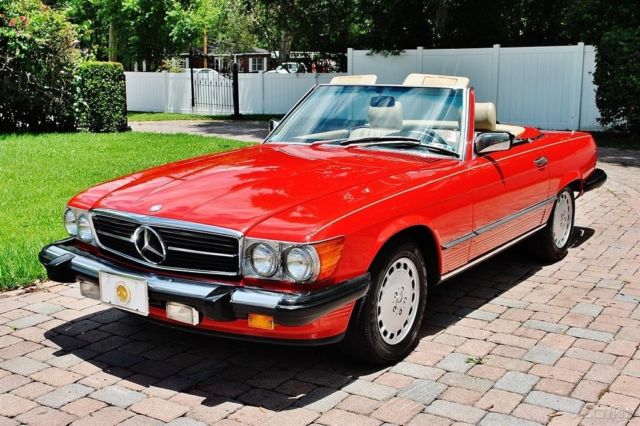 1989 Red Mercedes-Benz 500-Series Convertible