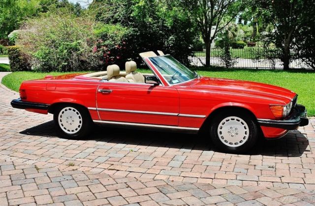 1989 Red Mercedes-Benz 500-Series Convertible
