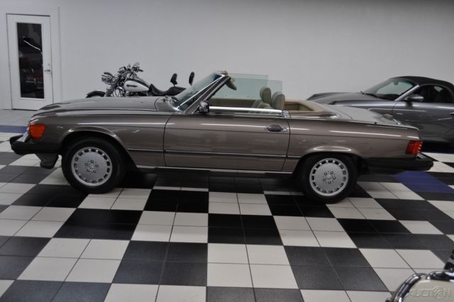 1989 Tan Mercedes-Benz SL-Class Convertible