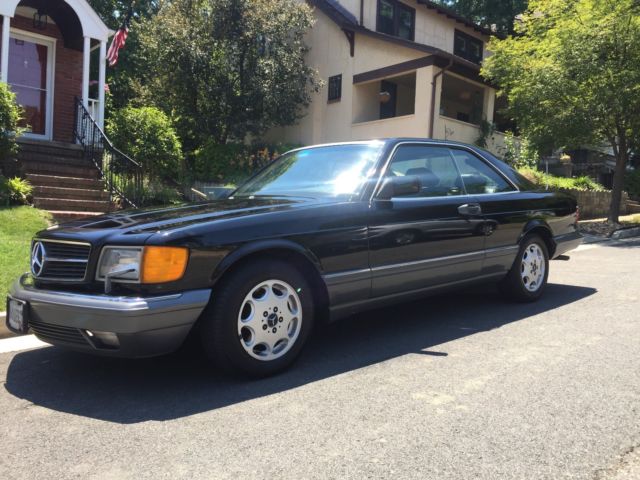 1989 Black Mercedes-Benz 500-Series Coupe