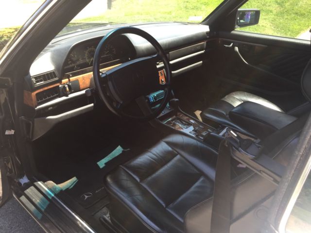 1989 Black Mercedes-Benz 500-Series Coupe