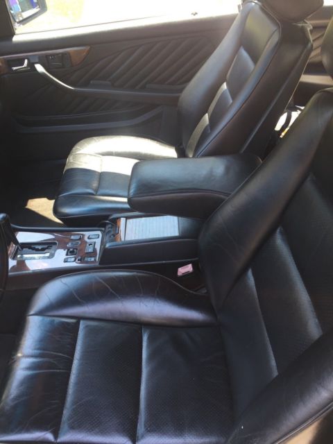 1989 Black Mercedes-Benz 500-Series Coupe