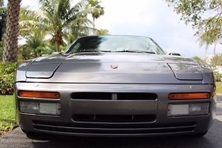 1989 Silver Porsche 944 Coupe