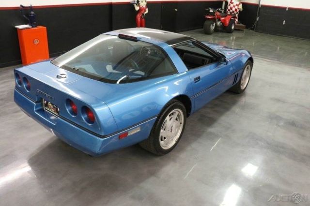 1989 Blue Chevrolet Corvette Hatchback