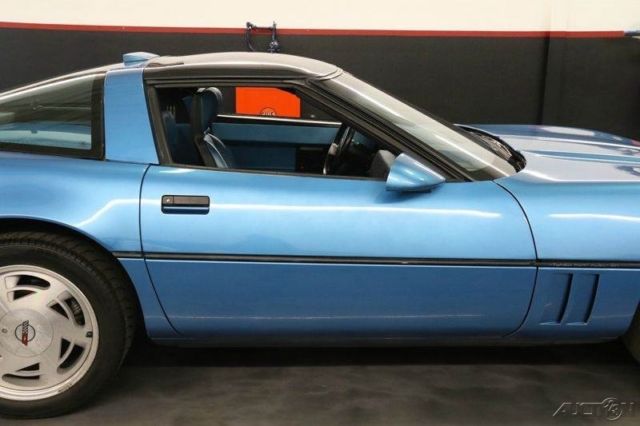 1989 Blue Chevrolet Corvette Hatchback