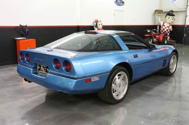 1989 Blue Chevrolet Corvette Hatchback