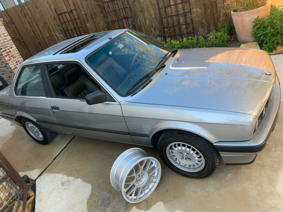 1989 grey blue BMW 3-Series Coupe