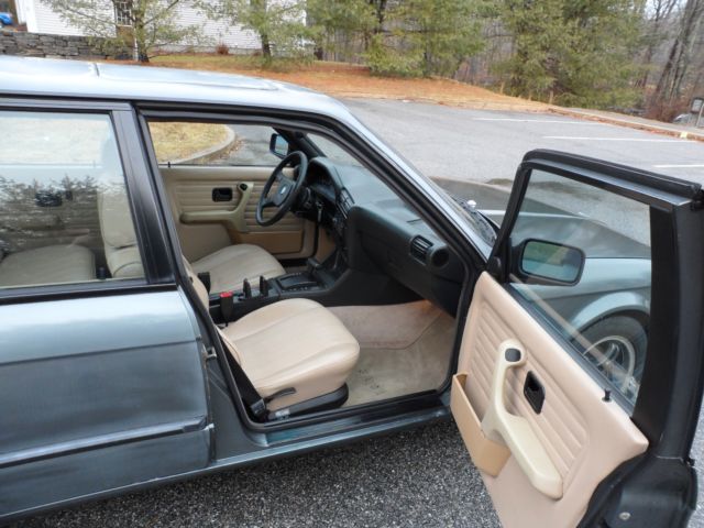 1989 Gray BMW 3-Series Sedan