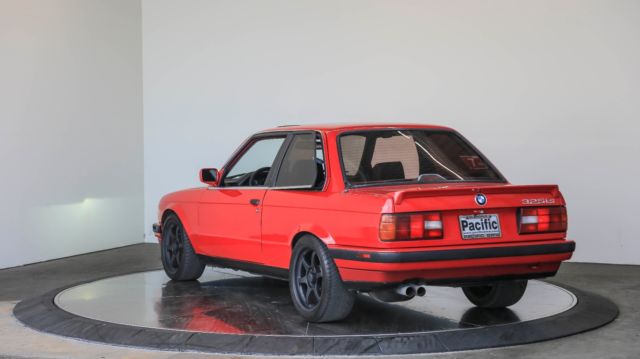 1989 Red BMW 3-Series Coupe