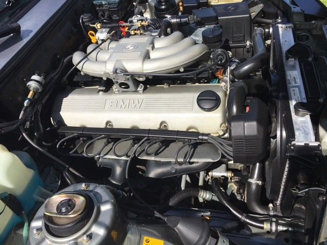 1989 Salmon Silver BMW 3-Series Sedan