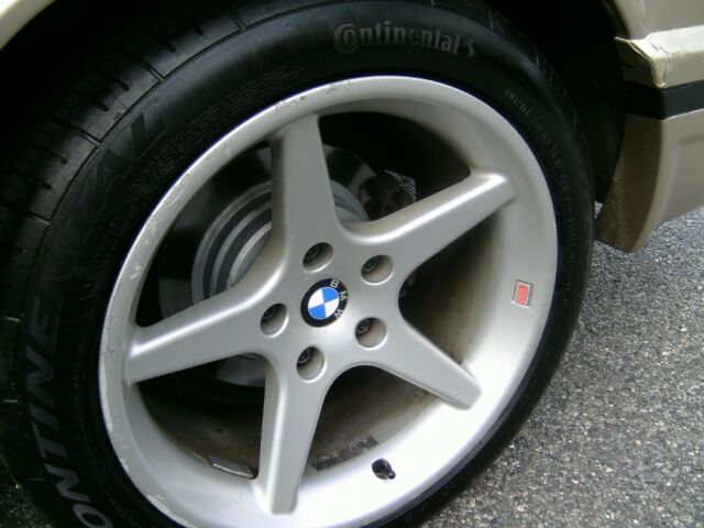 1989 Tan BMW 6-Series Coupe