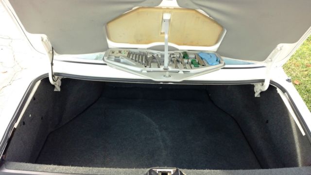 1989 White BMW 6-Series Coupe