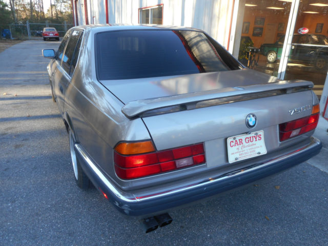 1989 bronze BMW 7-Series Sedan