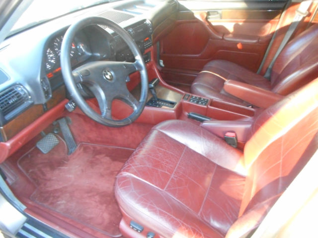 1989 bronze BMW 7-Series Sedan