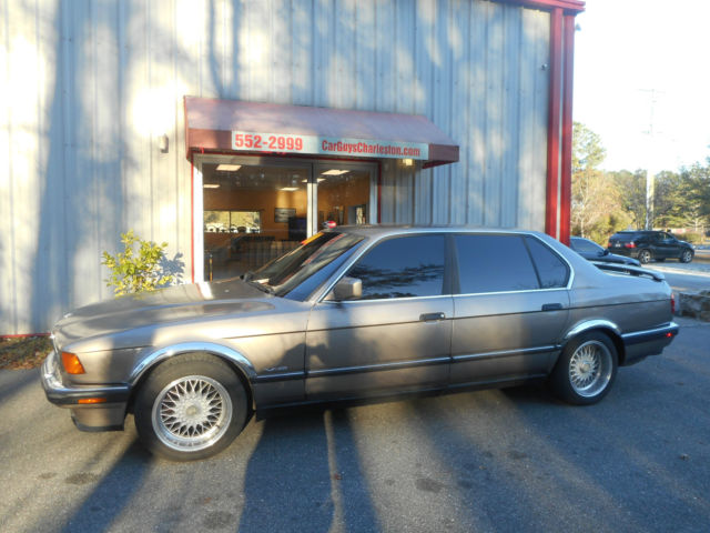 1989 bronze BMW 7-Series Sedan