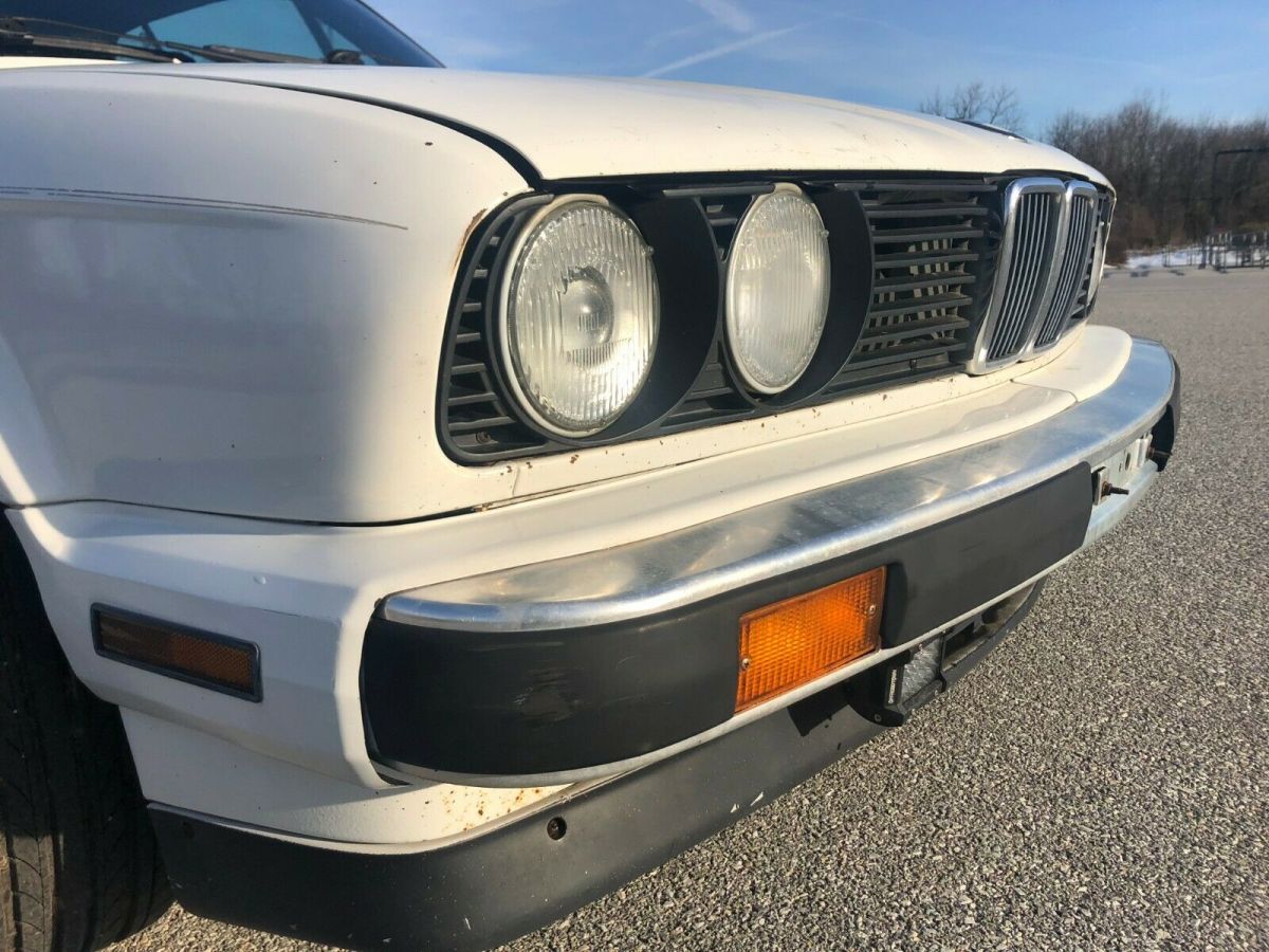 1989 White BMW 3-Series Convertible