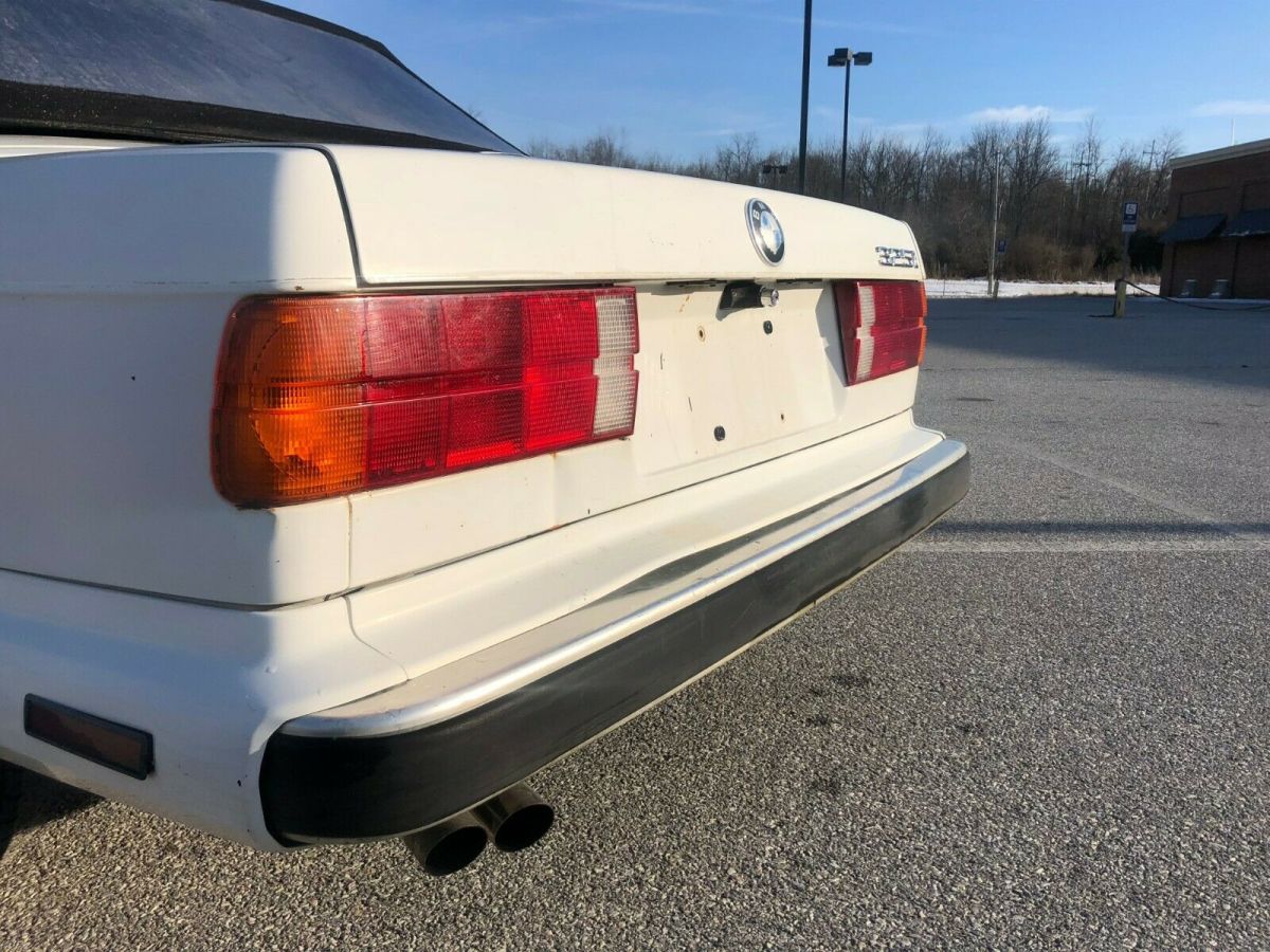 1989 White BMW 3-Series Convertible