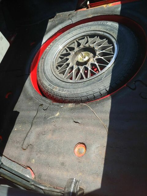 1989 Red BMW 3-Series Coupe