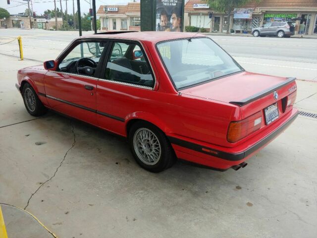 1989 Red BMW 3-Series Coupe