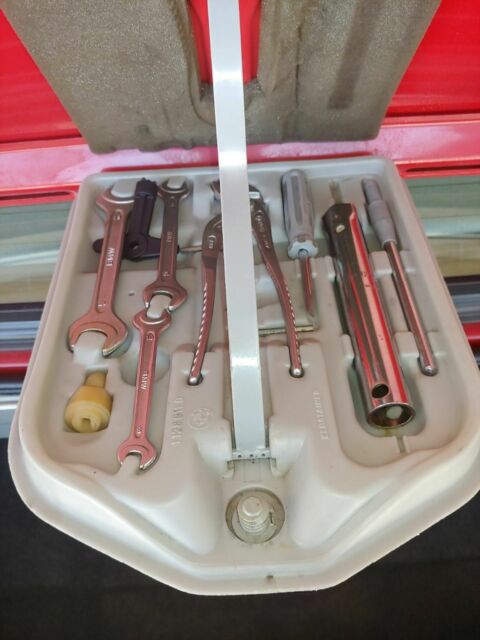 1989 Red BMW 3-Series Coupe